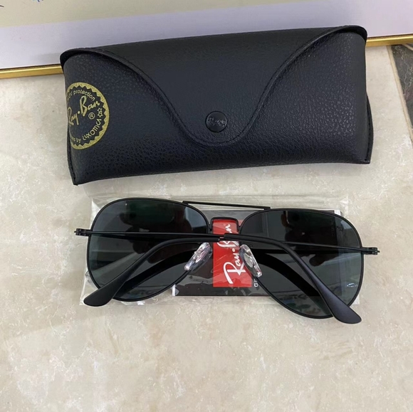 Ray-Ban 3025 Aviator Sunglasses 58mm black Lens black Frame - Picture 2 of 4